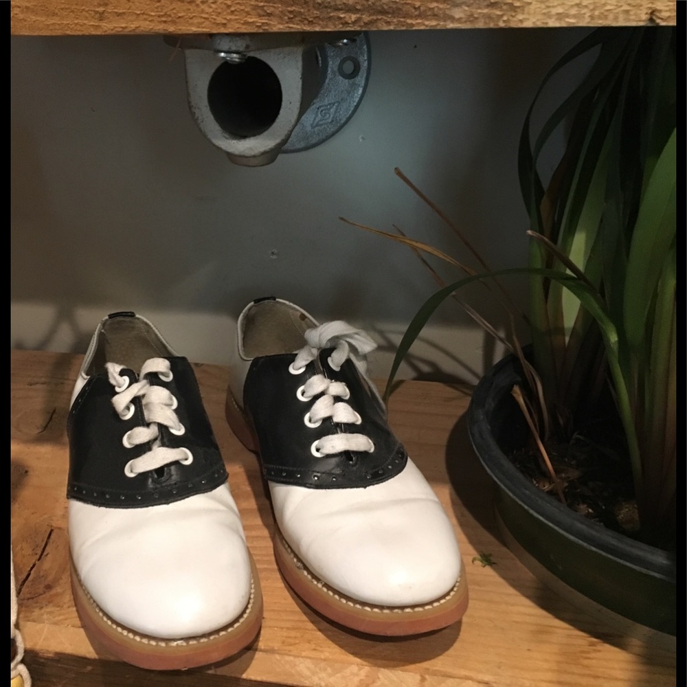 Vintage willits saddle shoes